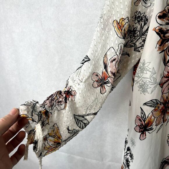 Van Heusen Floral Print Lightweight Sheer Blouse Medium Cottage Core - Picture 2 of 9